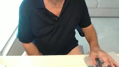 Snapshot of mbeastie chatting on 09/17/25, 04:41 Beastie online show from 09/17/25, 04:41