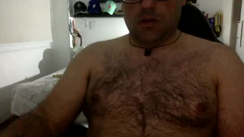 Snapshot of mbotve chatting on 06/22/26, 04:42 VzlaMan online show from 06/22/26, 04:42