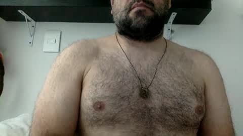 Snapshot of mbotve chatting on 07/06/26, 03:03 VzlaMan online show from 07/06/26, 03:03