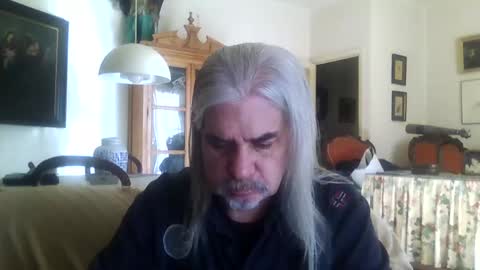 Snapshot of mc_manu chatting on 01/02/25, 12:24 Manu online show from 01/02/25, 12:24