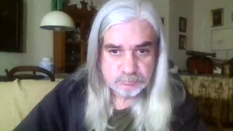 Manu online show from 03/03/25, 11:24