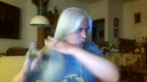 Snapshot of mc_manu chatting on 04/04/26, 10:18 Manu online show from 04/04/26, 10:18