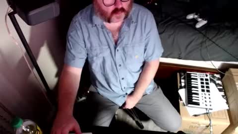 Snapshot of mcdarren chatting on 12/05/25, 04:32 Darren online show from 12/05/25, 04:32