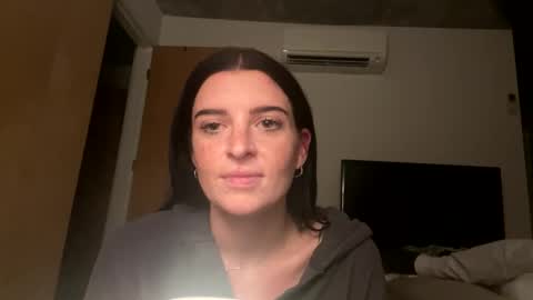 Snapshot of mcfvvcked chatting on 11/12/25, 06:58 mcfvvcked online show from 11/12/25, 06:58