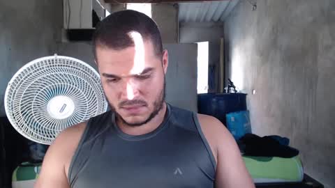 Snapshot of mcgregor_sexhot chatting on 01/17/25, 09:17 Mcgregor online show from 01/17/25, 09:17