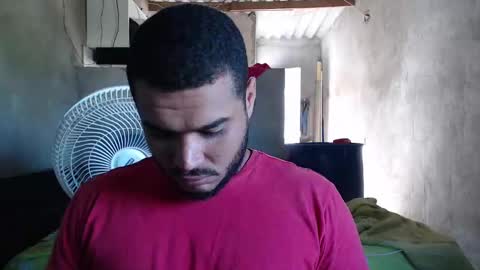 Snapshot of mcgregor_sexhot chatting on 02/19/25, 02:12 Mcgregor online show from 02/19/25, 02:12