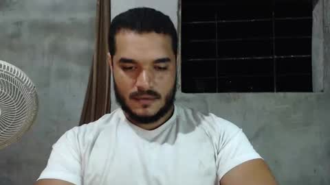 Snapshot of mcgregor_sexhot chatting on 02/27/25, 04:41 Mcgregor online show from 02/27/25, 04:41