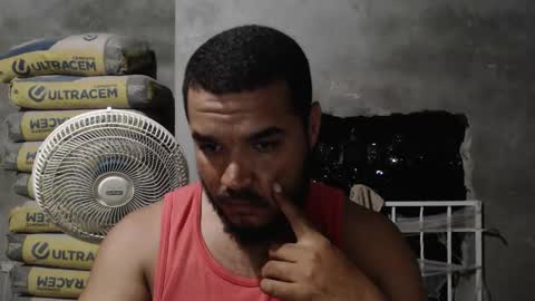 Snapshot of mcgregor_sexhot chatting on 01/18/26, 03:21 Mcgregor online show from 01/18/26, 03:21