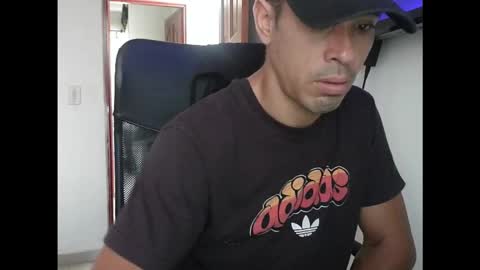 Snapshot of mckanna chatting on 09/26/25, 04:55 mckanna online show from 09/26/25, 04:55