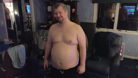 Snapshot of mckhero chatting on 12/26/24, 09:11 Sean online show from 12/26/24, 09:11