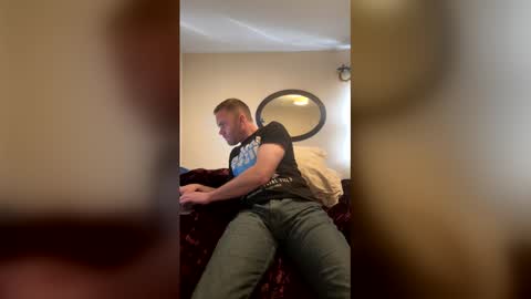 Snapshot of mcsnoff chatting on 03/01/26, 08:22 mcsnoff online show from 03/01/26, 08:22