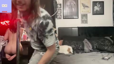 Snapshot of mdtrapn chatting on 02/21/25, 08:07 Mac D online show from 02/21/25, 08:07