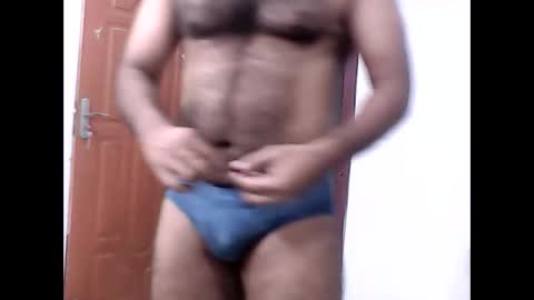 Snapshot of me_hai12 chatting on 02/15/25, 12:26 me_hai12 online show from 02/15/25, 12:26