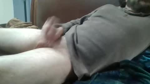 Snapshot of me_likey88 chatting on 11/05/25, 03:28 yung n hung online show from 11/05/25, 03:28