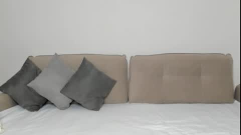 Snapshot of me_lina_ chatting on 02/22/26, 03:54 Alice online show from 02/22/26, 03:54