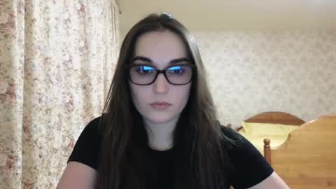 Snapshot of me_lissa_sun chatting on 02/11/25, 06:33 Melissa online show from 02/11/25, 06:33