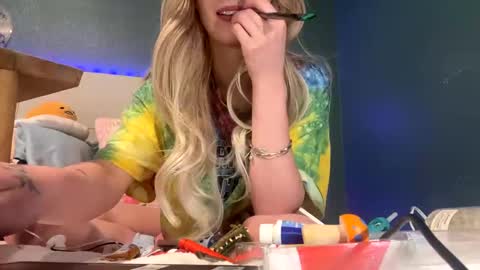 meadowmoon3 online show from 10/28/25, 09:06