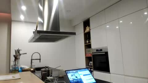 Snapshot of mealphamale chatting on 03/03/26, 06:36 Alpha Male online show from 03/03/26, 06:36