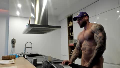 Snapshot of mealphamale chatting on 03/06/26, 02:35 Alpha Male online show from 03/06/26, 02:35