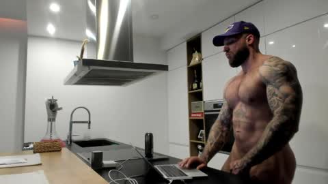 Snapshot of mealphamale chatting on 04/20/26, 10:18 Alpha Male online show from 04/20/26, 10:18