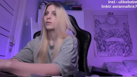 Snapshot of meandmaboy chatting on 10/05/25, 09:34 Anna online show from 10/05/25, 09:34