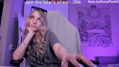 Snapshot of meandmaboy chatting on 02/13/26, 07:43 Anna online show from 02/13/26, 07:43