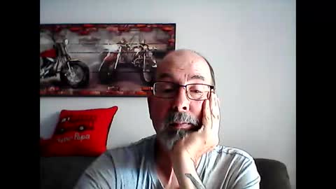 me at home online show from 05/10/26, 12:32