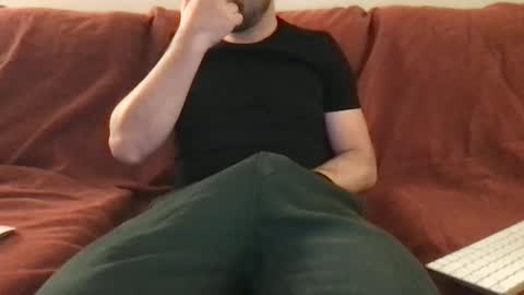 Snapshot of mecc2c chatting on 01/28/25, 04:50 mecc2c online show from 01/28/25, 04:50