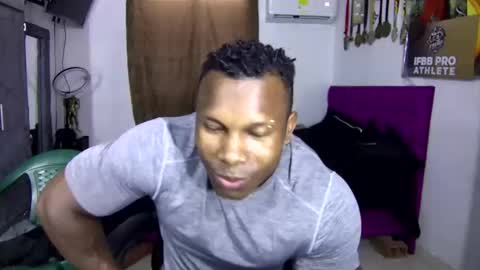 medellinblacx online show from 11/26/25, 06:31