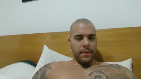 Snapshot of medellindrak chatting on 12/04/24, 01:25 filippoae online show from 12/04/24, 01:25