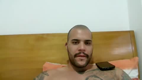 Snapshot of medellindrak chatting on 09/14/25, 10:53 filippoae online show from 09/14/25, 10:53