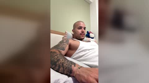 Snapshot of medellindrak chatting on 03/02/26, 12:13 filippoae online show from 03/02/26, 12:13