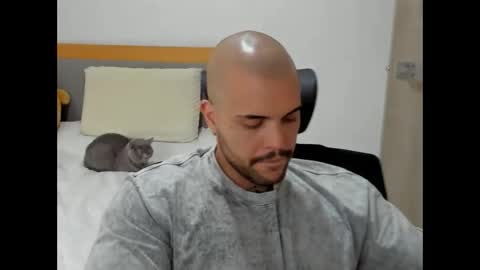 Snapshot of medellindrak chatting on 03/09/26, 10:47 filippoae online show from 03/09/26, 10:47