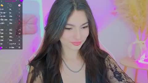 Snapshot of medina_andress chatting on 06/16/26, 05:37 Dina online show from 06/16/26, 05:37