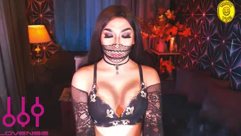 Snapshot of medusaprey chatting on 02/17/25, 12:32 THE QUEEN ALPHA Queen Medusa Prey online show from 02/17/25, 12:32