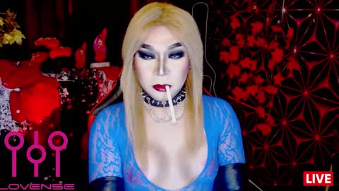 Snapshot of medusaprey chatting on 11/25/25, 09:48 THE QUEEN ALPHA Queen Medusa Prey online show from 11/25/25, 09:48