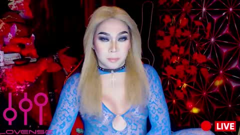 Snapshot of medusaprey chatting on 12/20/25, 05:42 THE QUEEN ALPHA Queen Medusa Prey online show from 12/20/25, 05:42