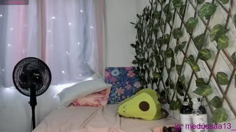 medussa13 online show from 12/13/24, 12:17