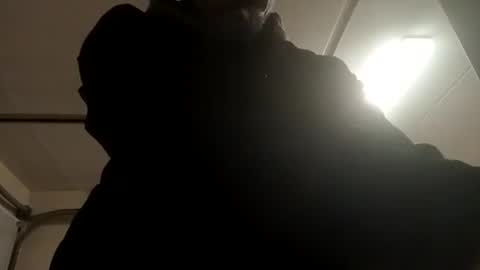 Snapshot of meeeetmee chatting on 10/26/25, 02:50 Vanilllaice online show from 10/26/25, 02:50