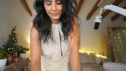 Andrea  online show from 12/13/24, 09:41