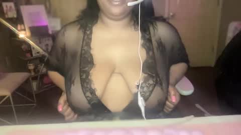 Snapshot of meetsouthernpeach chatting on 03/04/25, 03:48 Southern Peach online show from 03/04/25, 03:48