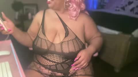 Snapshot of meetsouthernpeach chatting on 11/23/25, 02:22 Southern Peach online show from 11/23/25, 02:22