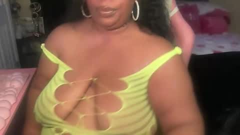 Snapshot of meetsouthernpeach chatting on 03/14/26, 03:01 Southern Peach online show from 03/14/26, 03:01