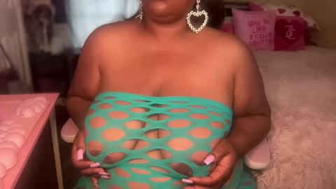 Snapshot of meetsouthernpeach chatting on 05/18/26, 05:41 Southern Peach online show from 05/18/26, 05:41
