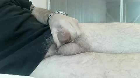 meforu21 online show from 12/01/25, 02:33