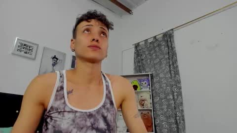 Snapshot of megan_and_clohe chatting on 12/18/25, 06:47 M E G A N online show from 12/18/25, 06:47