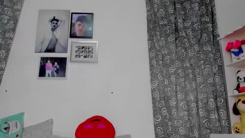 Snapshot of megan_and_clohe chatting on 01/11/26, 06:24 M E G A N online show from 01/11/26, 06:24