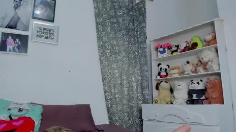 Snapshot of megan_and_clohe chatting on 02/07/26, 06:11 M E G A N online show from 02/07/26, 06:11