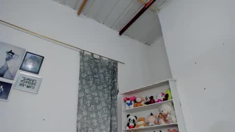 Snapshot of megan_and_clohe chatting on 02/20/26, 05:24 M E G A N online show from 02/20/26, 05:24