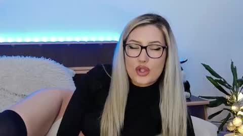 Megan Blazee  online show from 02/26/25, 11:15